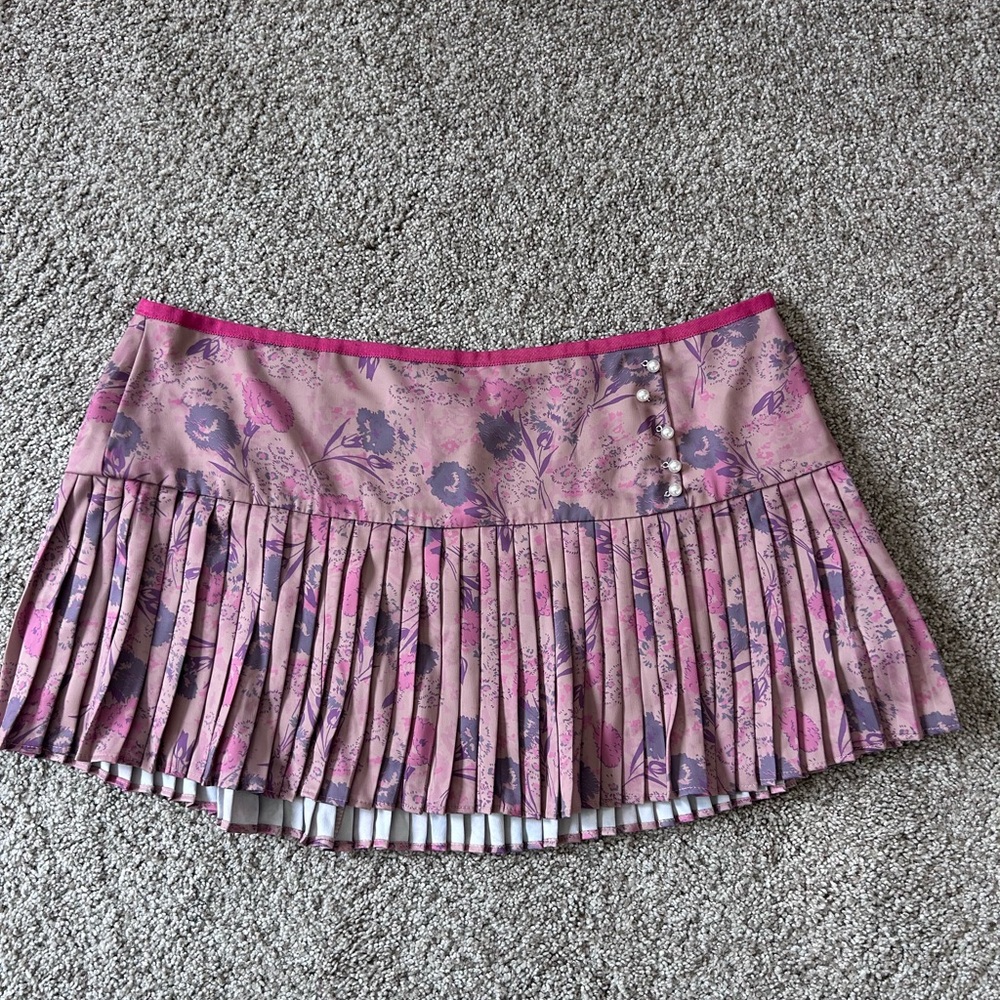 NWT Kimchi Blue Daisy Pleated Micro Mini Skirt. Low rise. Whimsical. Romantic - Picture 6 of 11